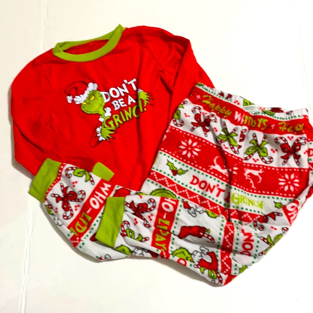 Holiday pajama set The Grinch fleece pjs warm comfy Christmas pajamas 4T